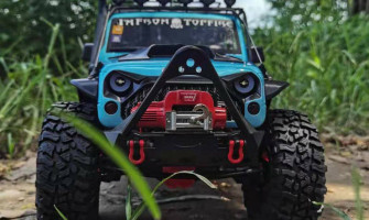 1/10 SCALE VS. MICRO ROCK CRAWLERS