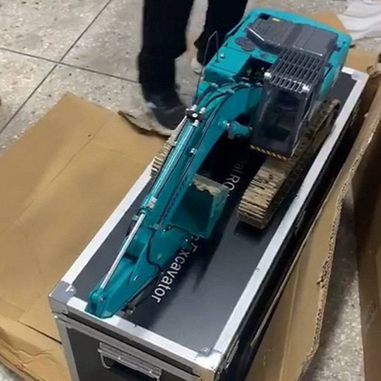 all-metal 1/14 2.4g 10ch multi-functional rc hydraulic excavator engineering navvy construction machinery model blue all-metal 1/14 2.4g 10ch multi-functional rc hydraulic excavator engineering navvy construction machinery model blue