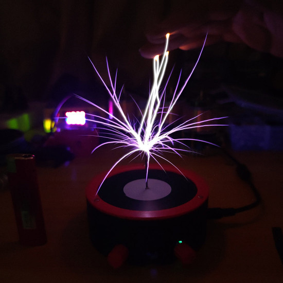 bluetooth mini sstc tesla coil musical artificial lightning -red&black bluetooth mini sstc tesla coil musical artificial lightning -red&black